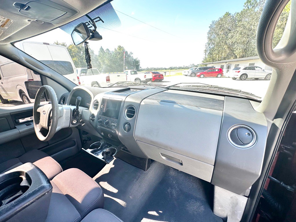2004 Ford F-150 Image 33