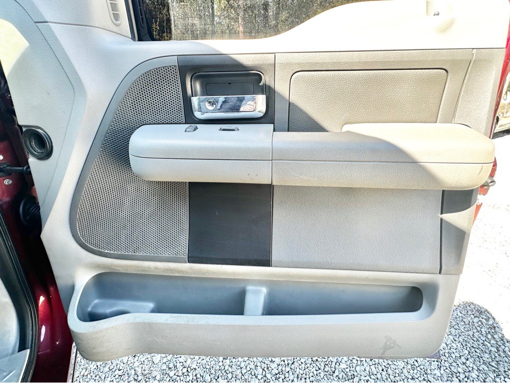 2004 Ford F-150 Image 34