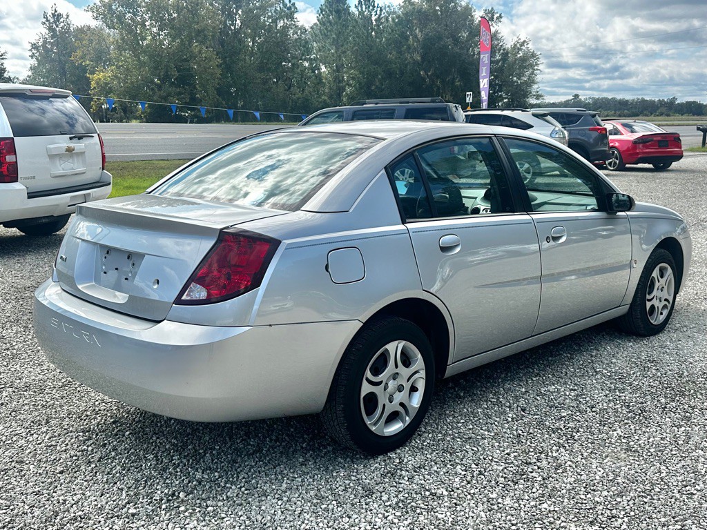 2004 Saturn ION Image 7