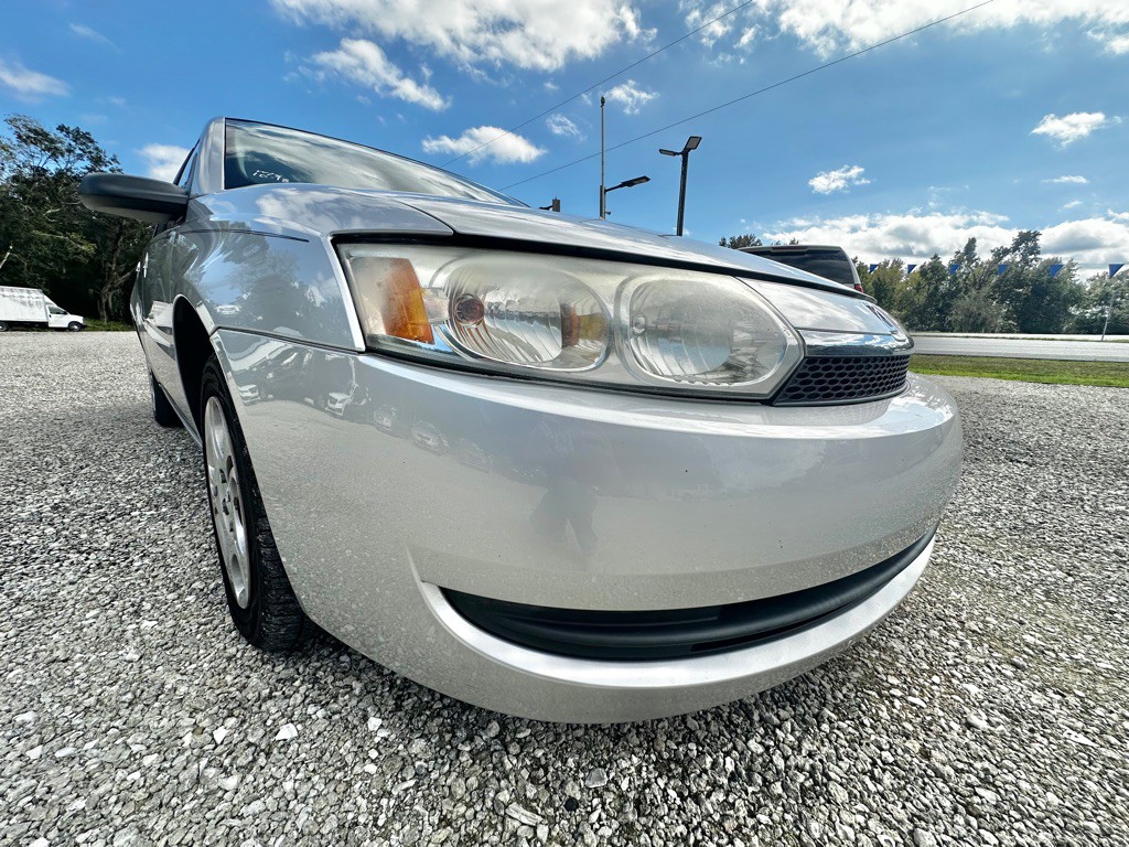 2004 Saturn ION Image 11