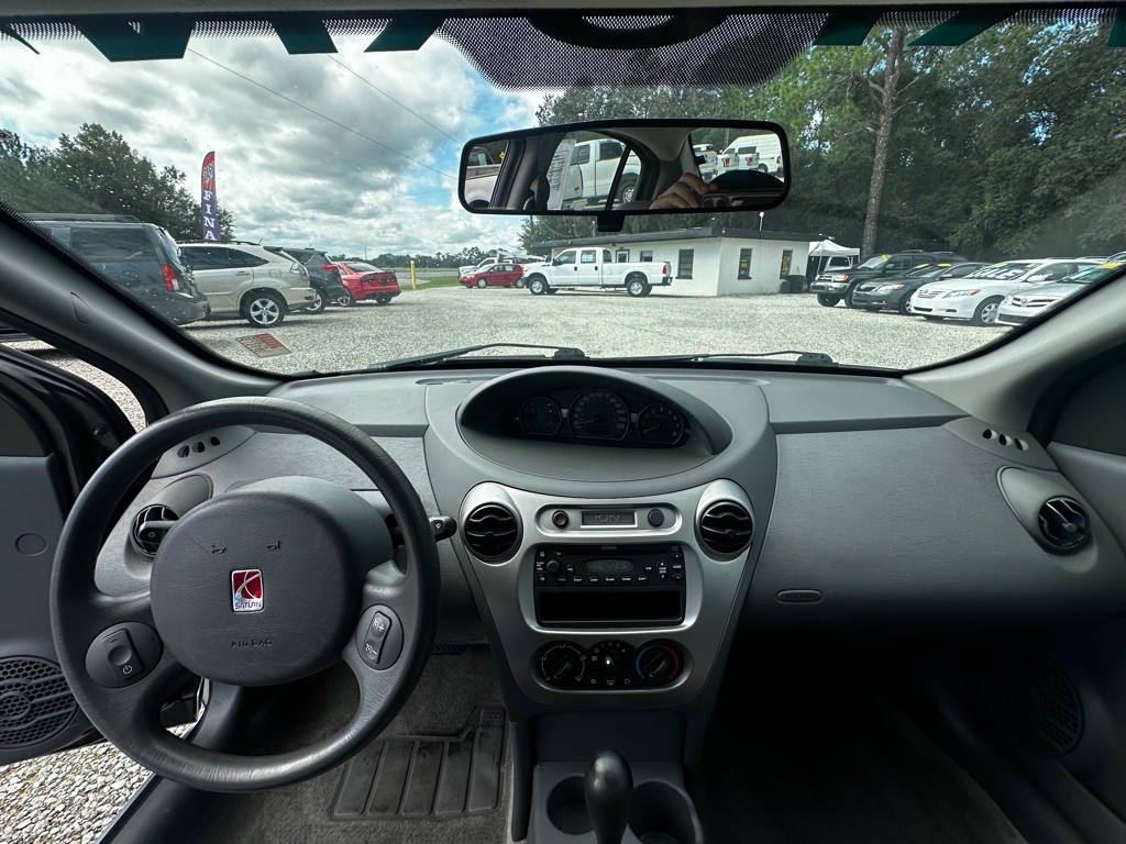 2004 Saturn ION Image 22