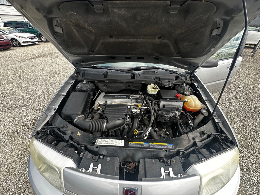 2004 Saturn ION Image 31