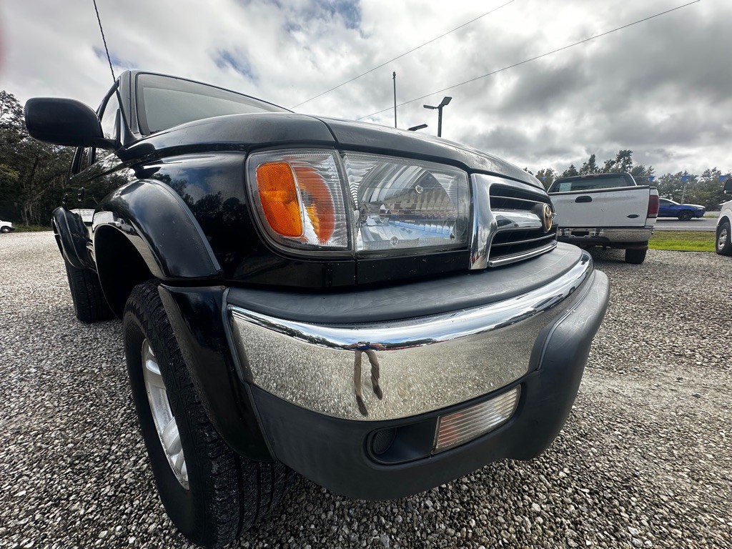 2000 Toyota 4Runner Image 9