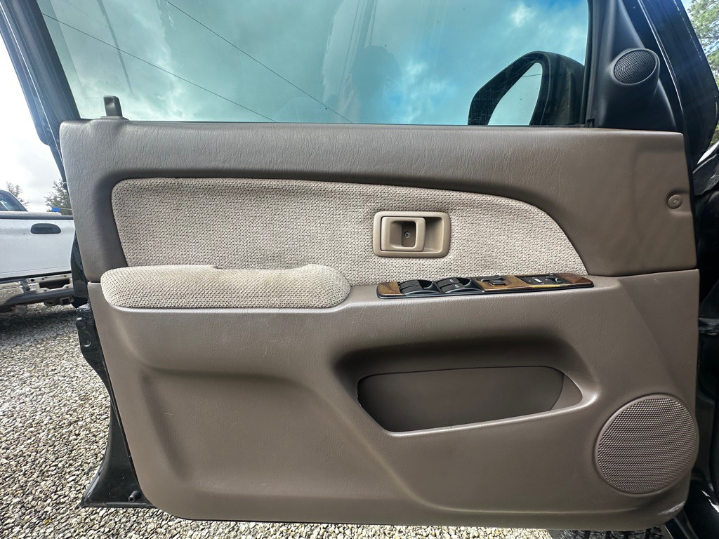 2000 Toyota 4Runner Image 13