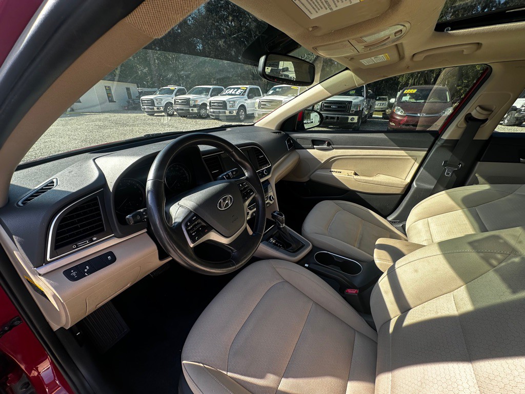 2017 Hyundai Elantra Image 18