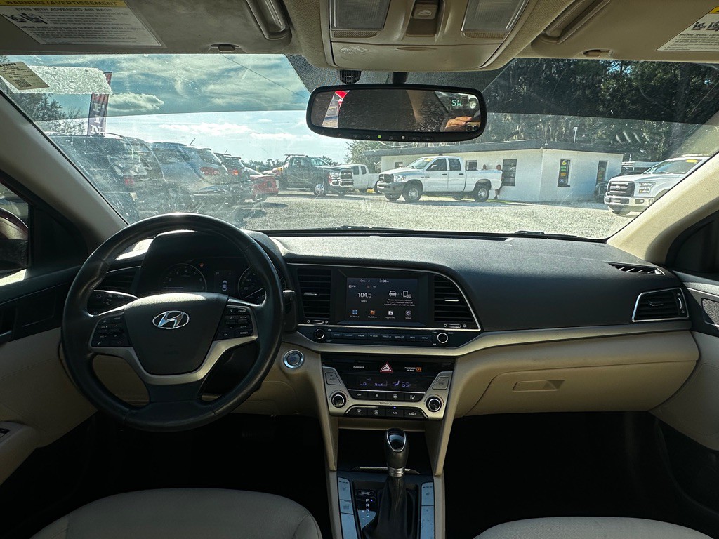 2017 Hyundai Elantra Image 20