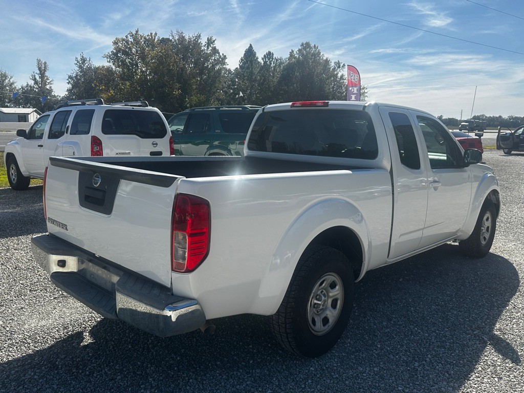 2016 Nissan Frontier Image 7