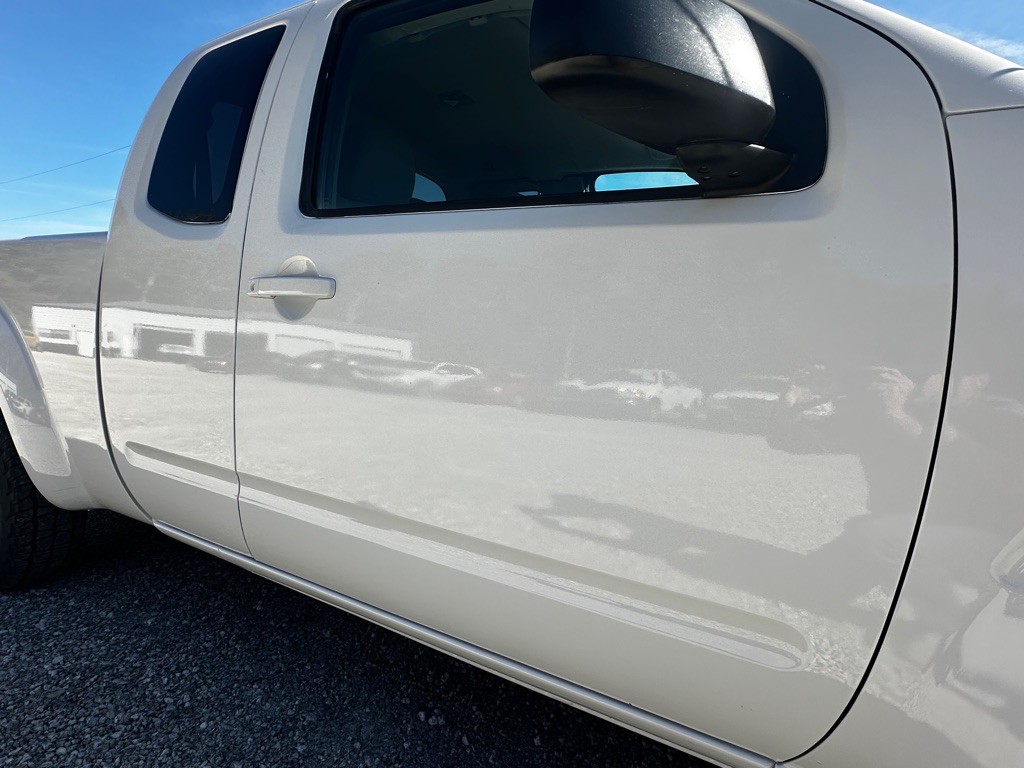 2016 Nissan Frontier Image 13