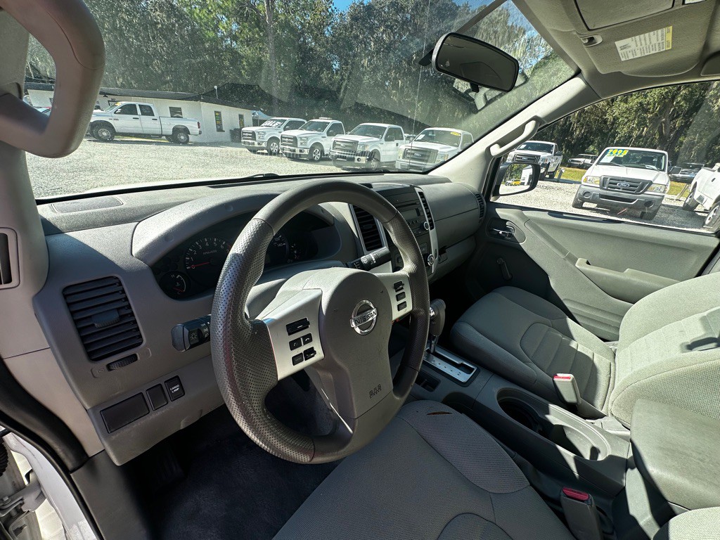 2016 Nissan Frontier Image 22