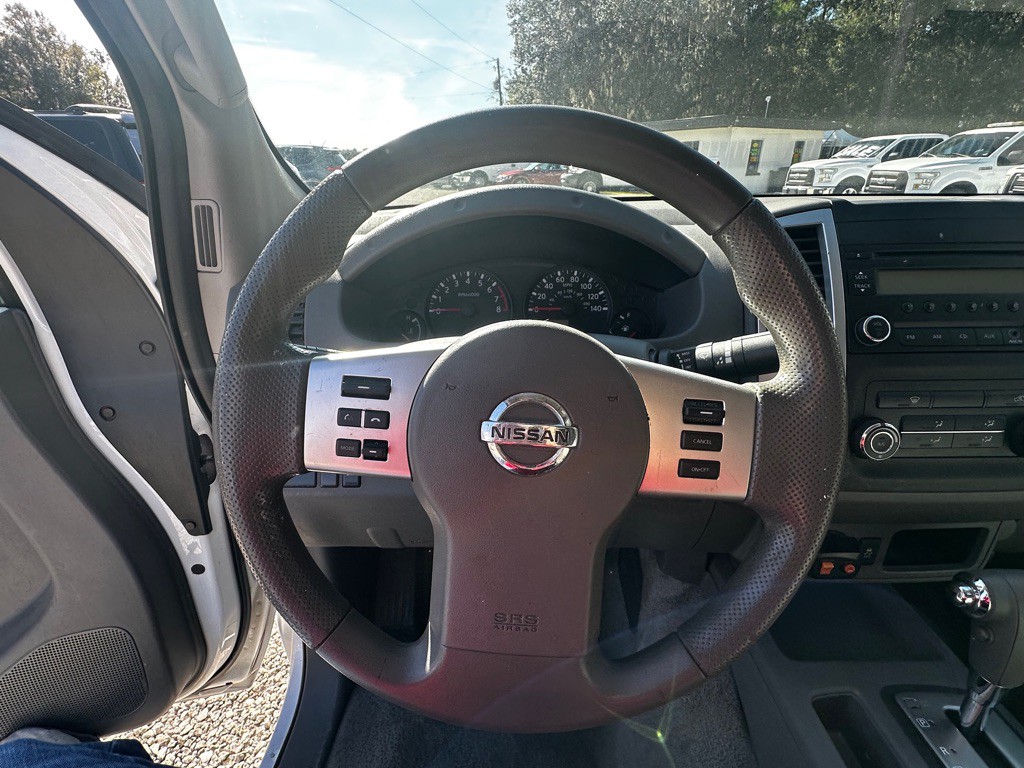 2016 Nissan Frontier Image 23