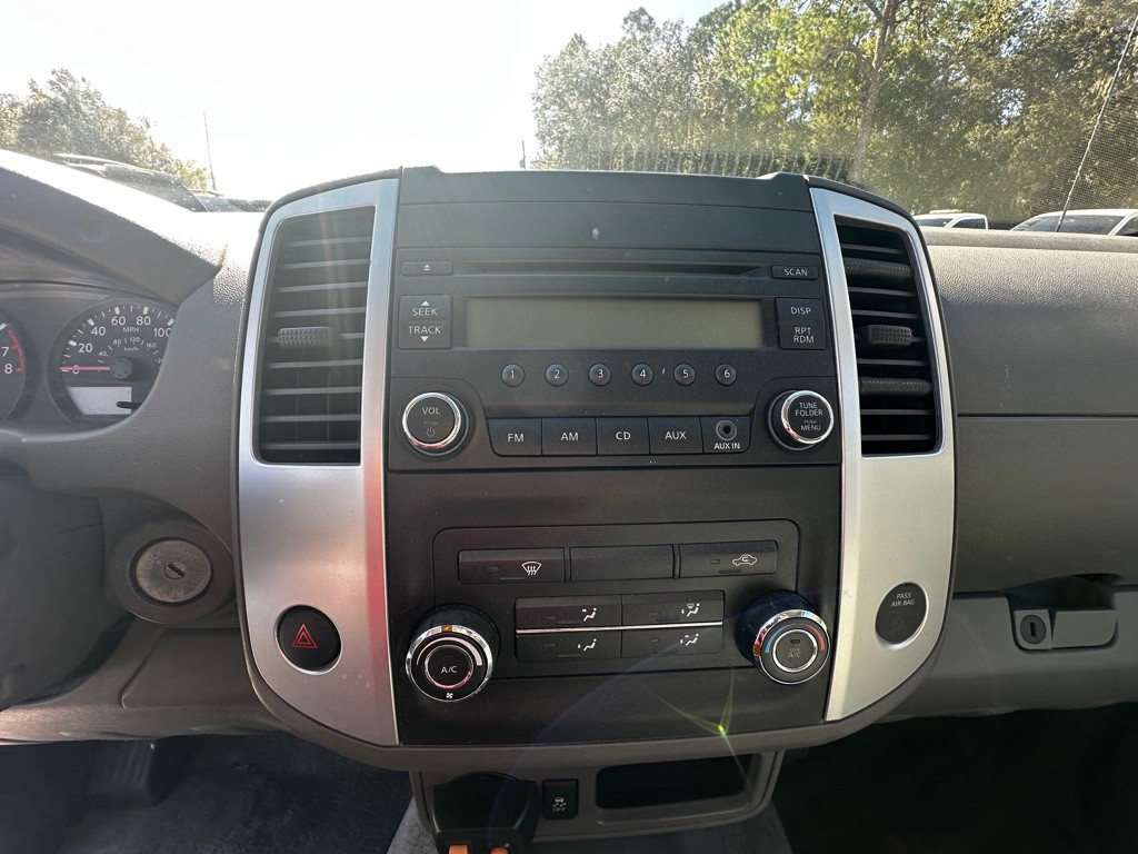 2016 Nissan Frontier Image 25