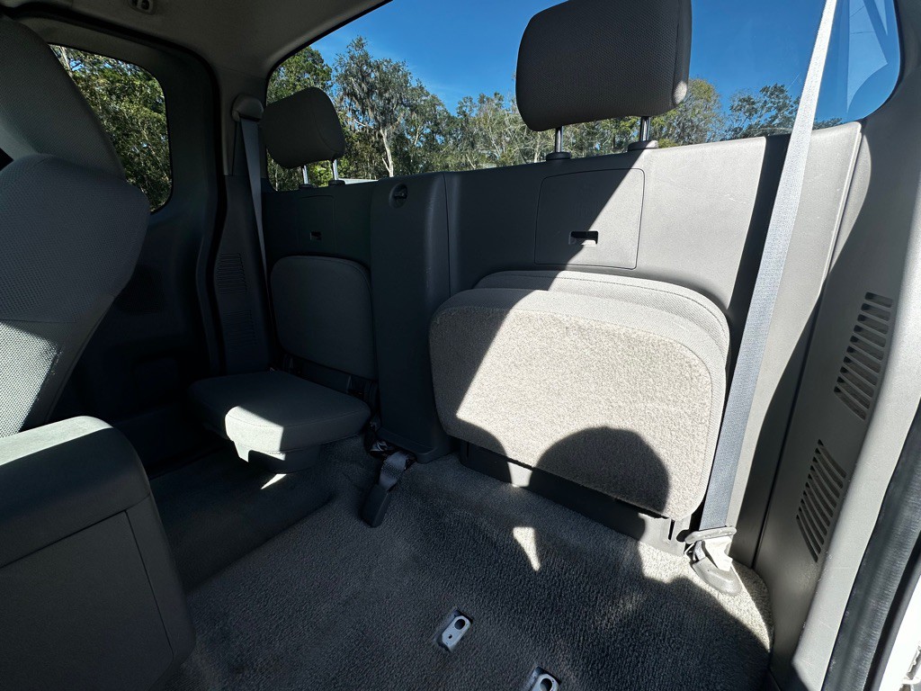 2016 Nissan Frontier Image 29