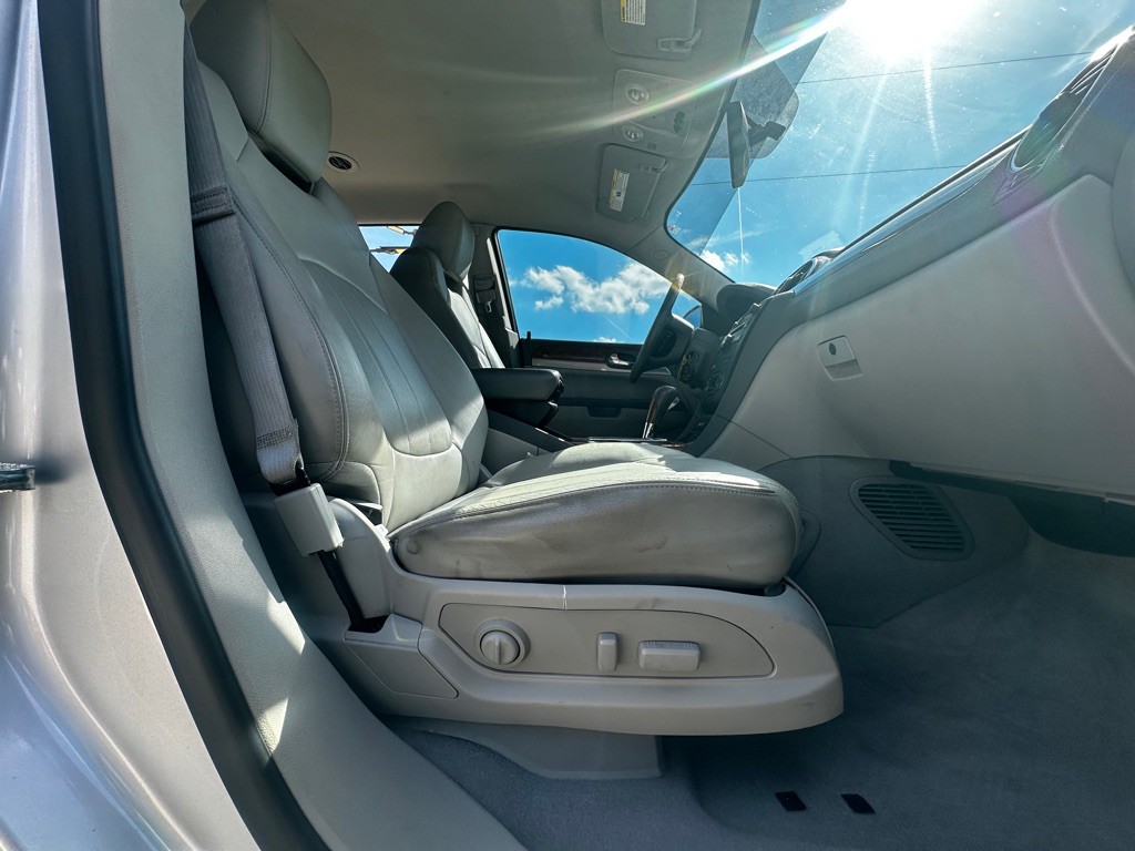 2012 Buick Enclave Image 25