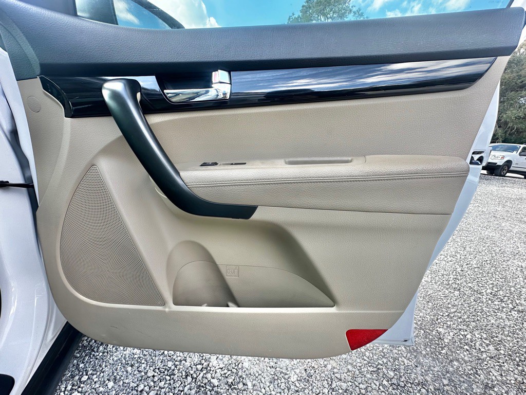 2011 Kia Sorento Image 31