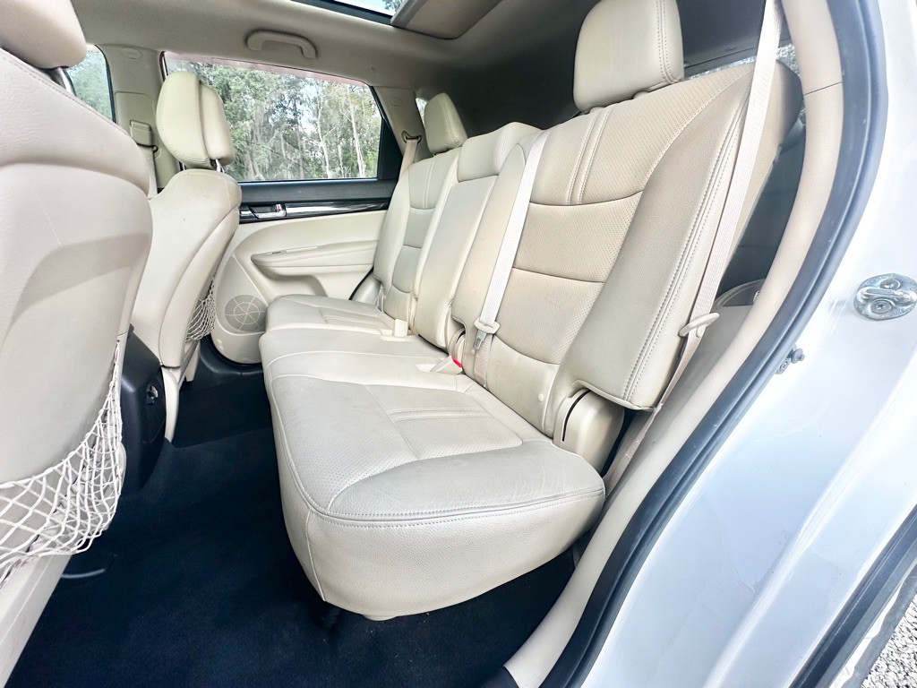 2011 Kia Sorento Image 35