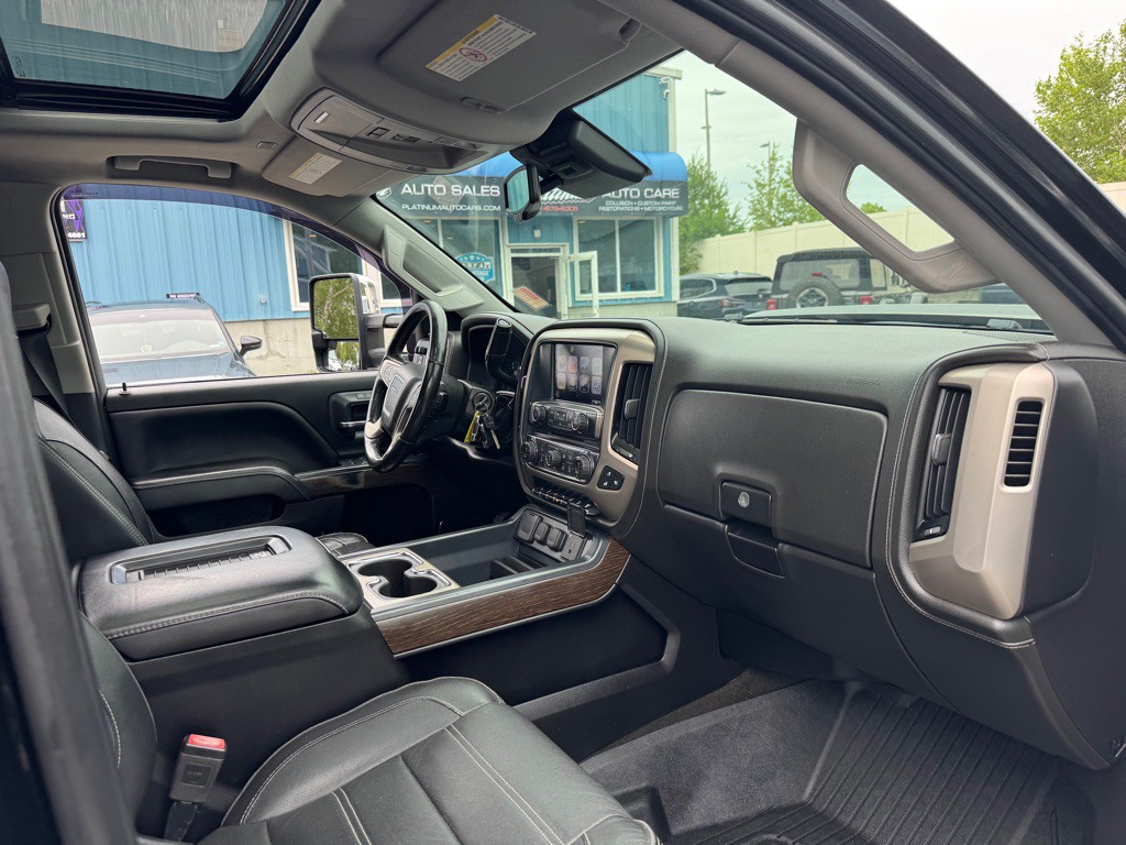 2017 GMC Sierra Image 11
