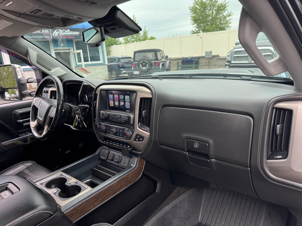 2017 GMC Sierra Image 14