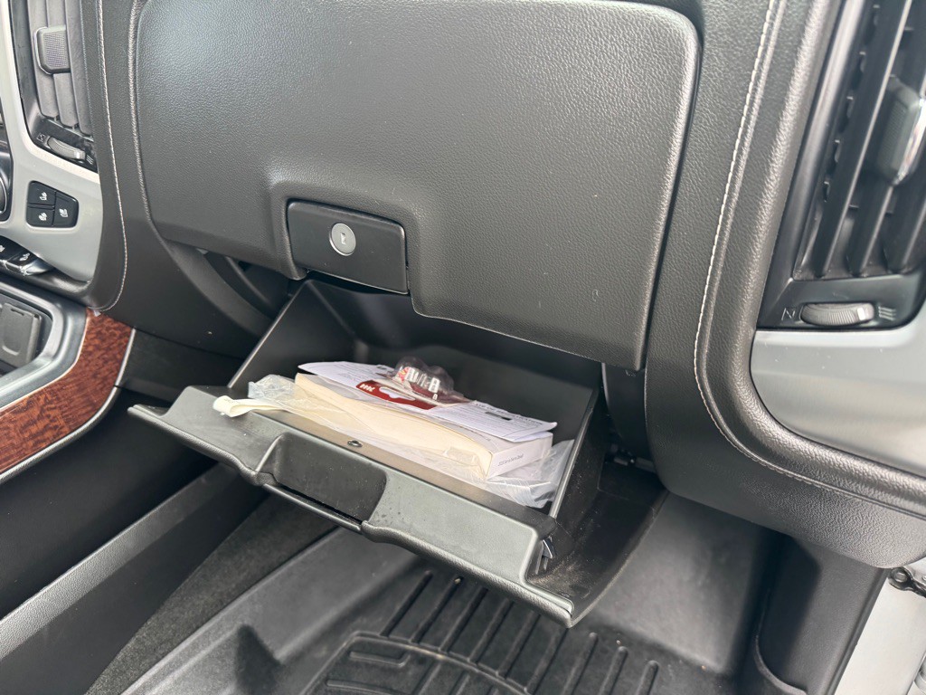 2018 GMC Sierra Image 16