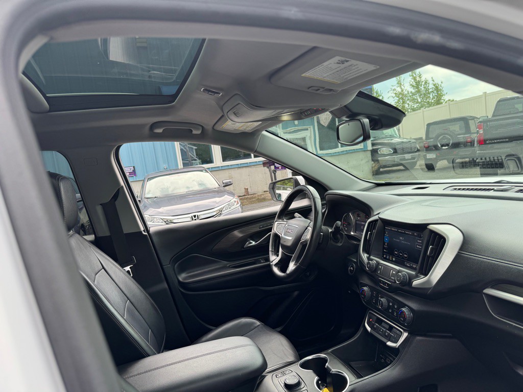 2022 GMC Terrain Image 8