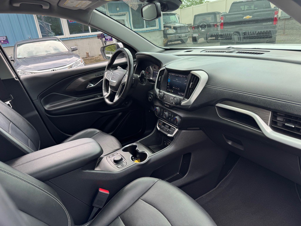 2022 GMC Terrain Image 9