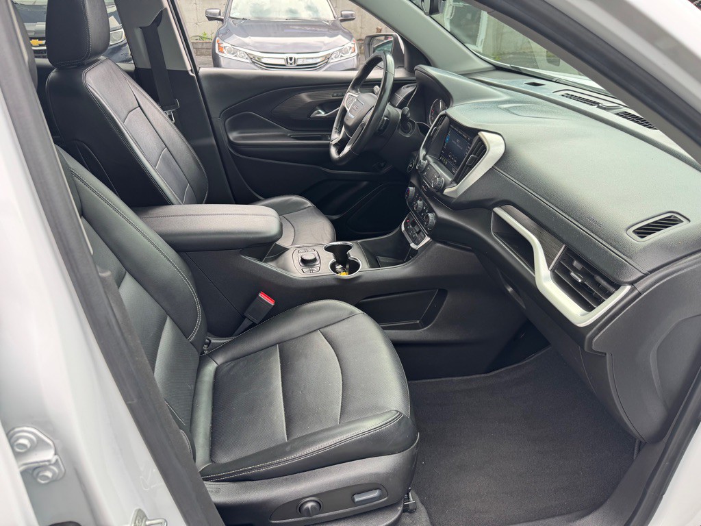 2022 GMC Terrain Image 11