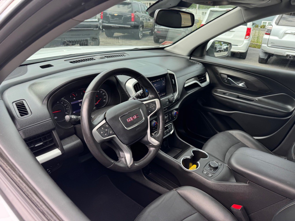 2022 GMC Terrain Image 16