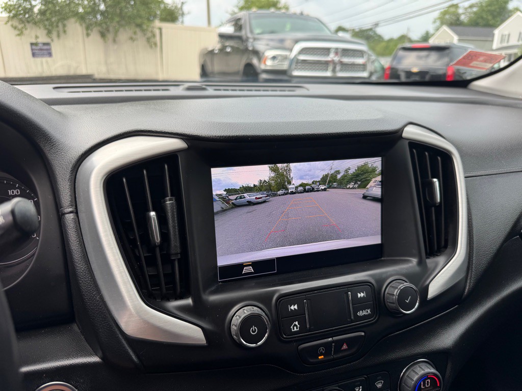 2022 GMC Terrain Image 25