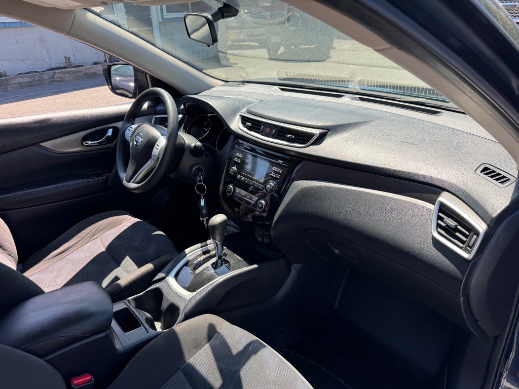 2015 Nissan Rogue Image 13