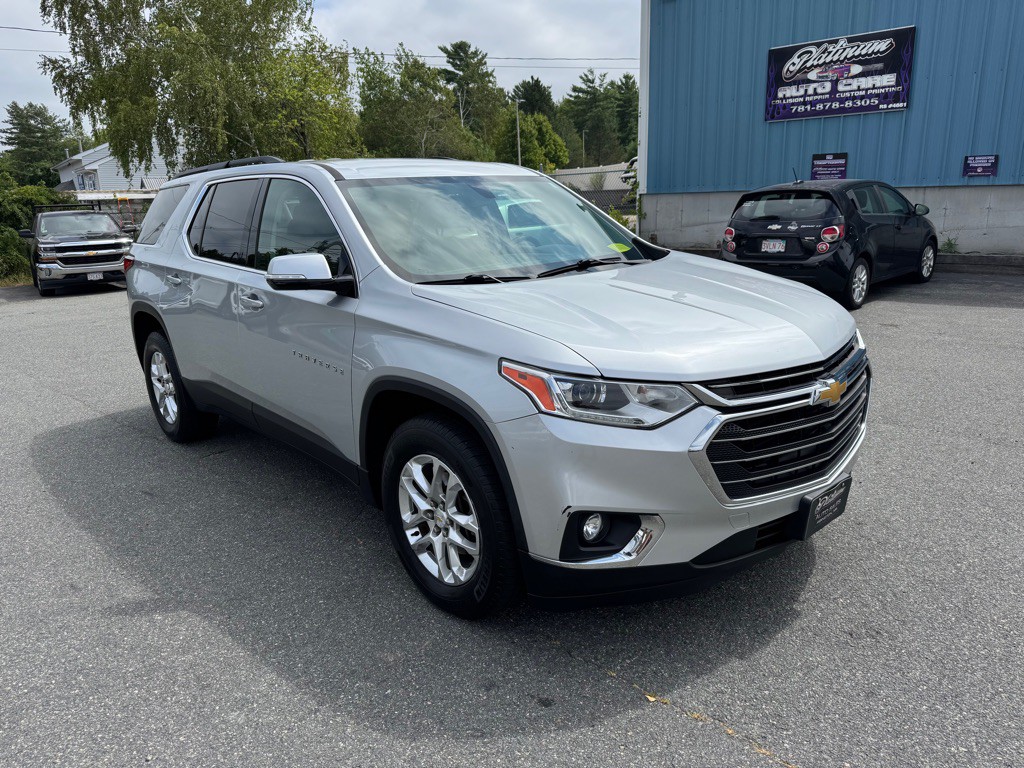 2019 Chevrolet Traverse Image 2