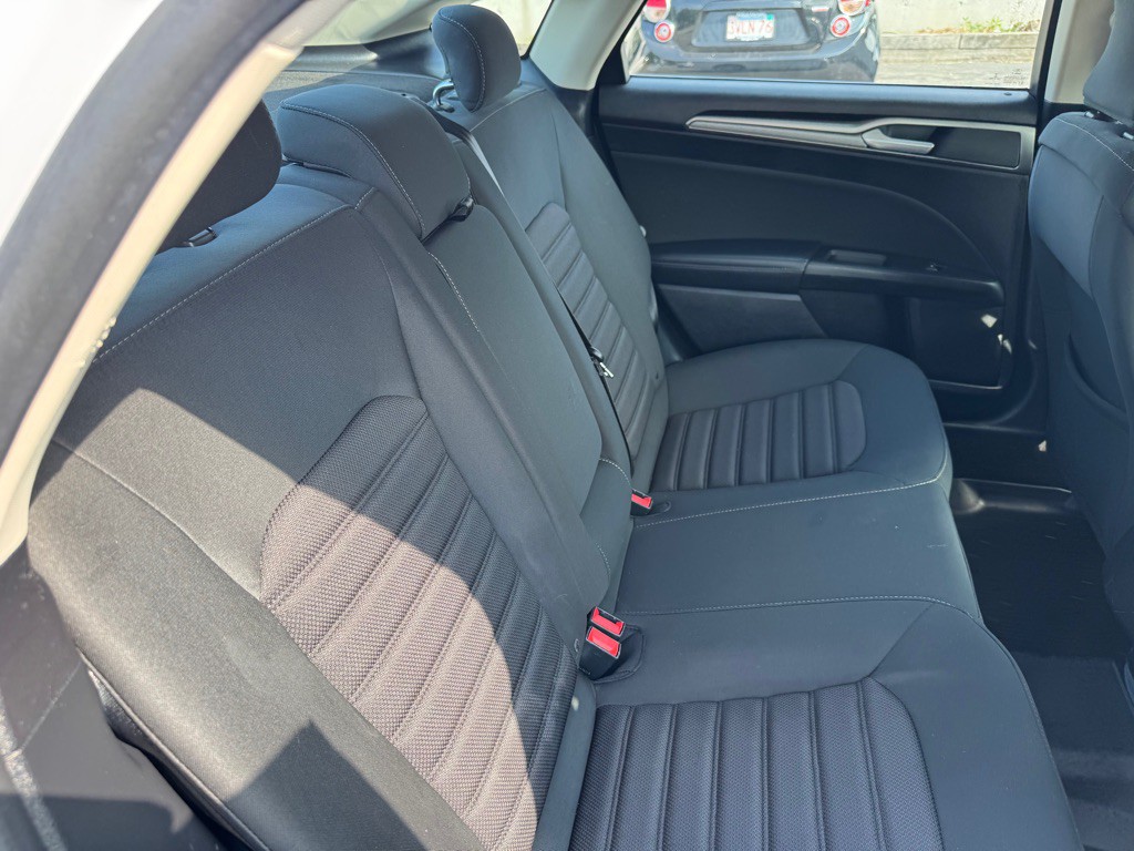 2018 Ford Fusion Image 19