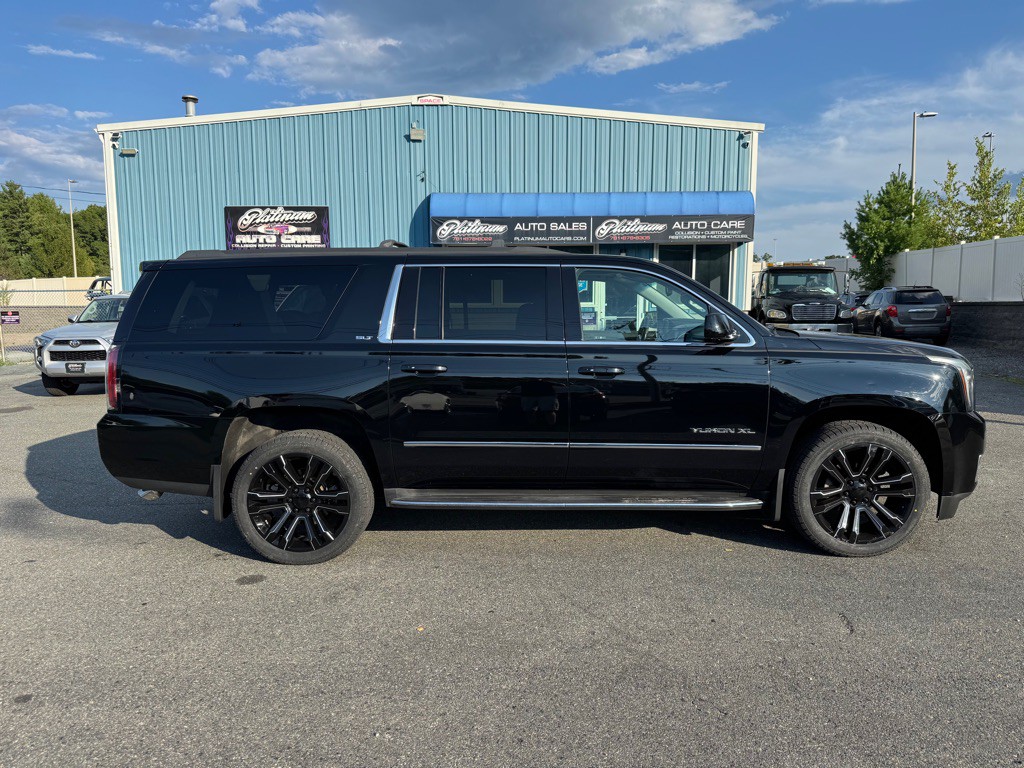 2018 GMC Yukon Image 1