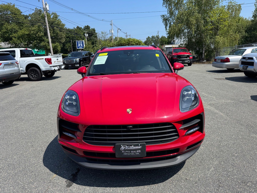 2020 Porsche Macan Image 3