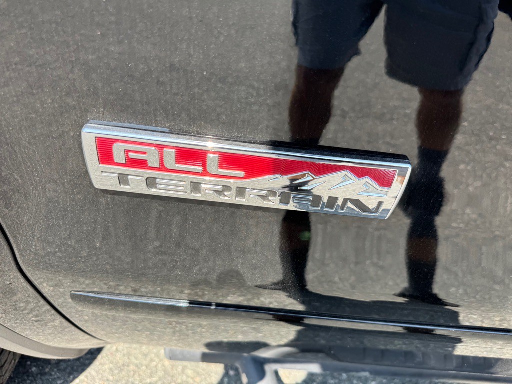 2017 GMC Sierra Image 20