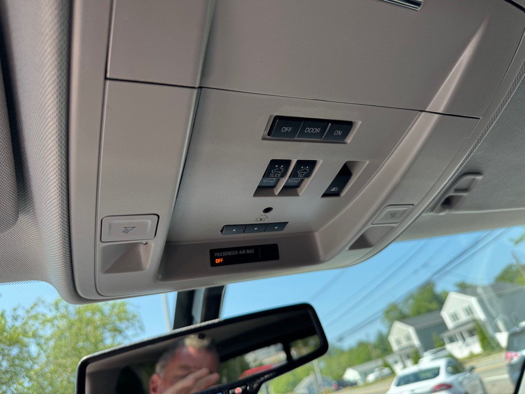 2017 GMC Sierra Image 28