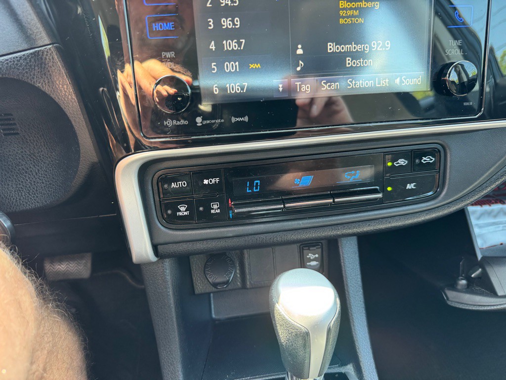 2018 Toyota Corolla Image 24