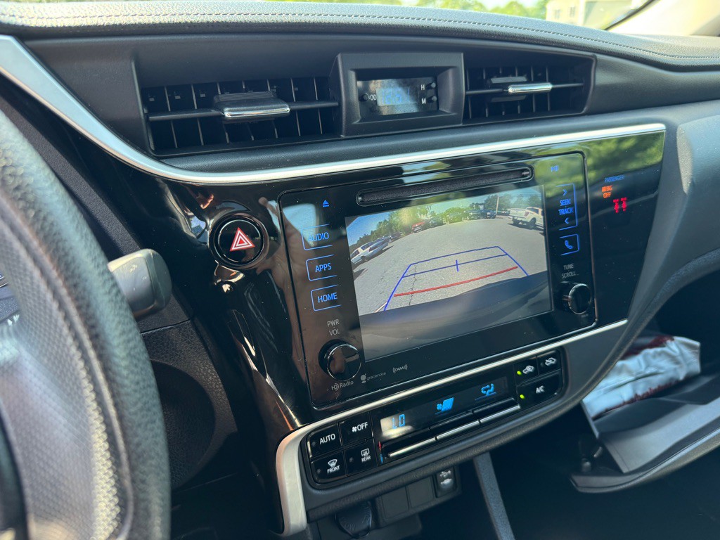 2018 Toyota Corolla Image 26