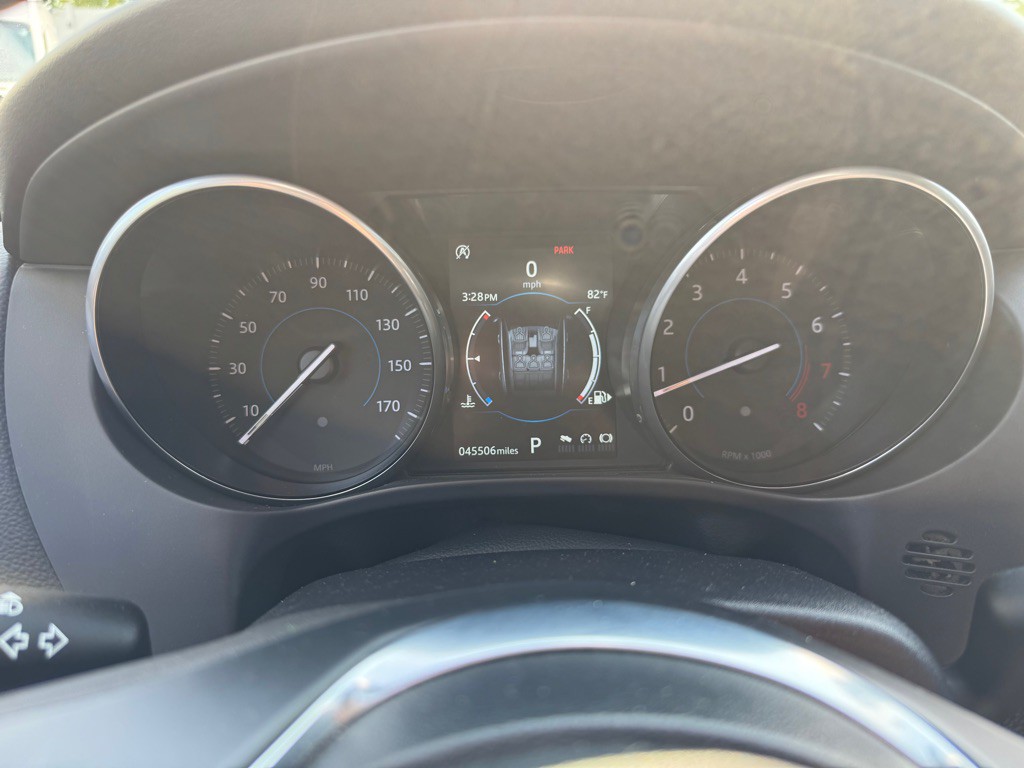 2018 Jaguar F-PACE Image 26