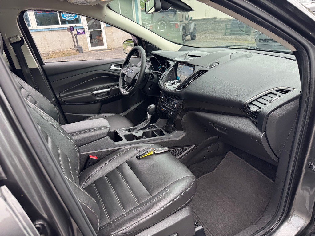 2017 Ford Escape Image 9
