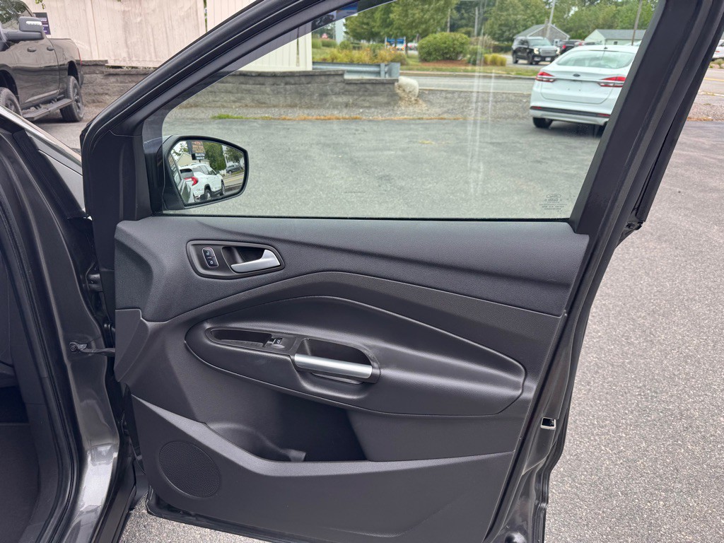 2017 Ford Escape Image 10