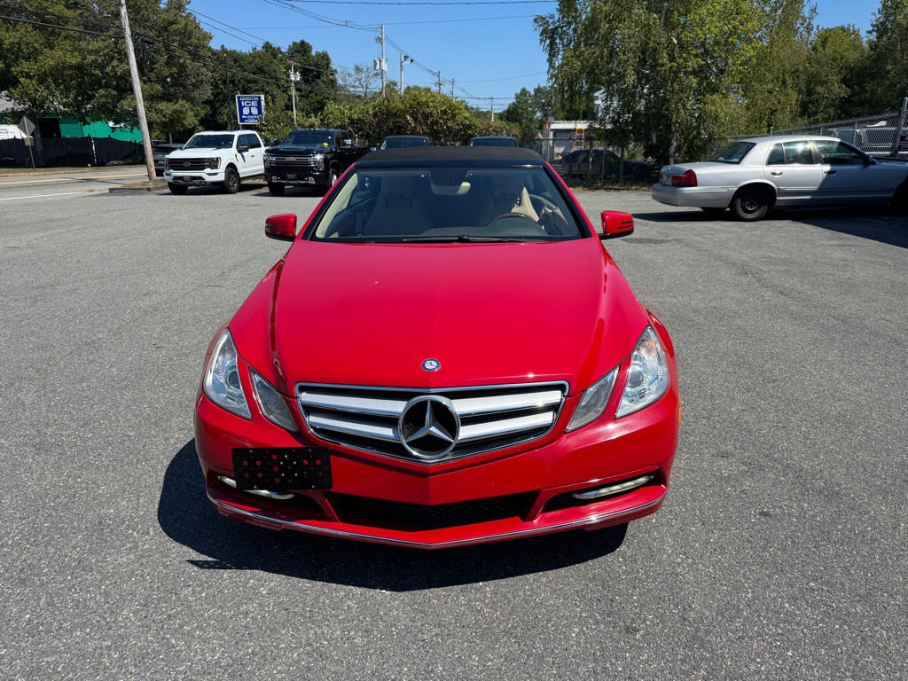 2012 Mercedes-Benz E-Class Image 3