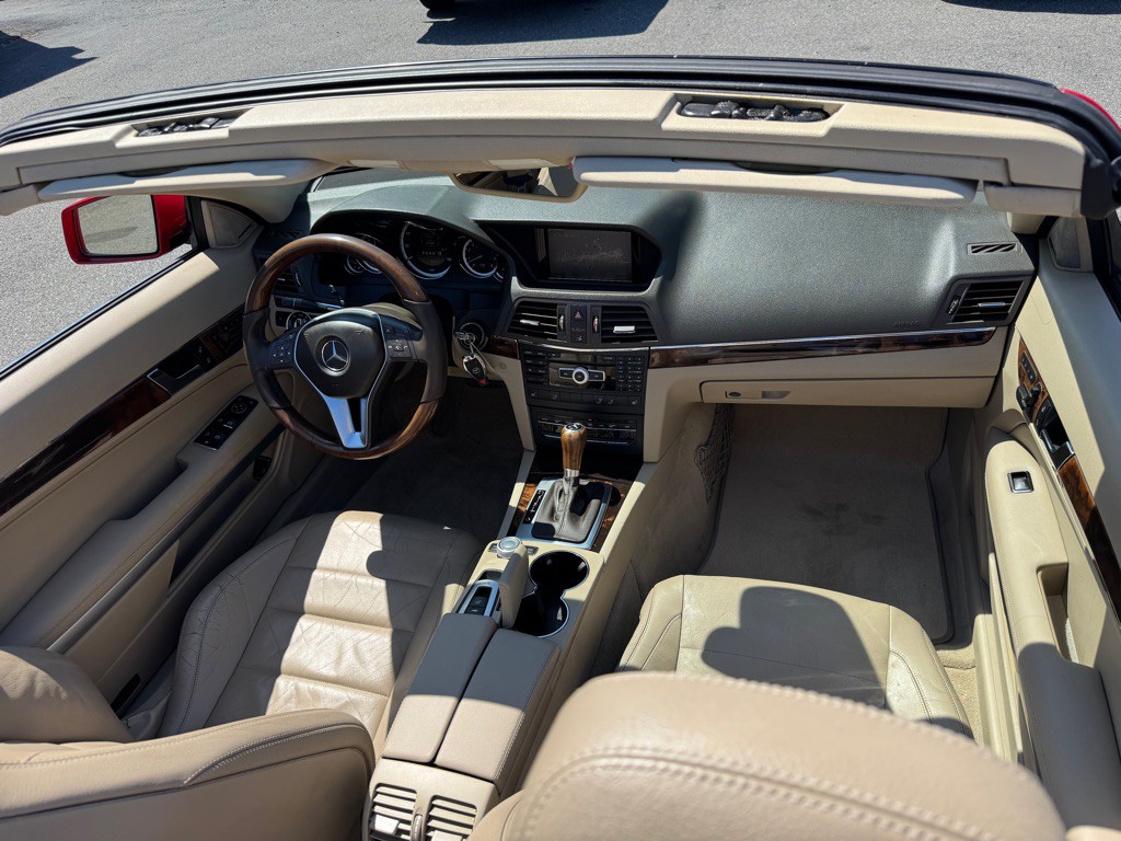 2012 Mercedes-Benz E-Class Image 16