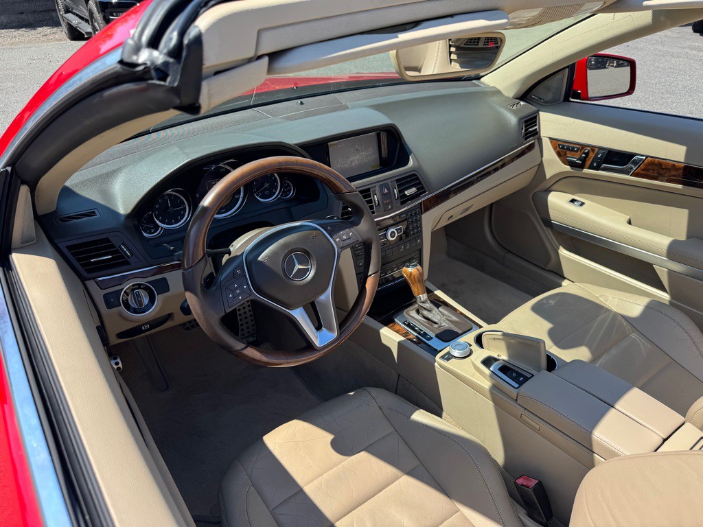 2012 Mercedes-Benz E-Class Image 17