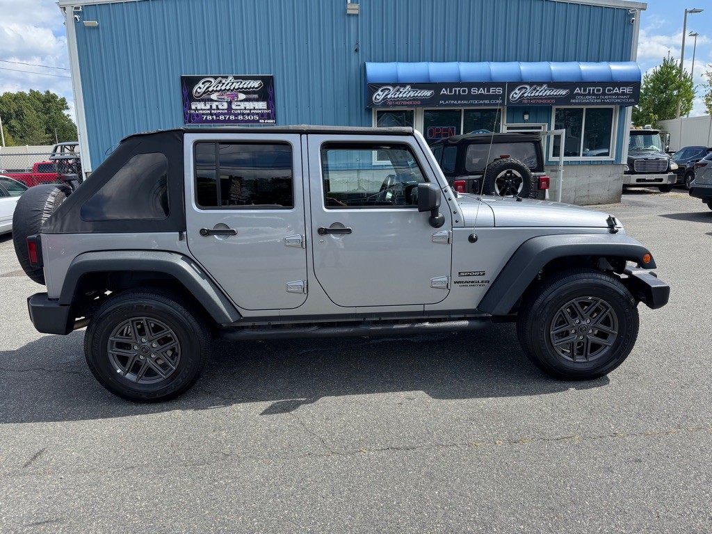 2015 Jeep Wrangler Unlimited Image 1