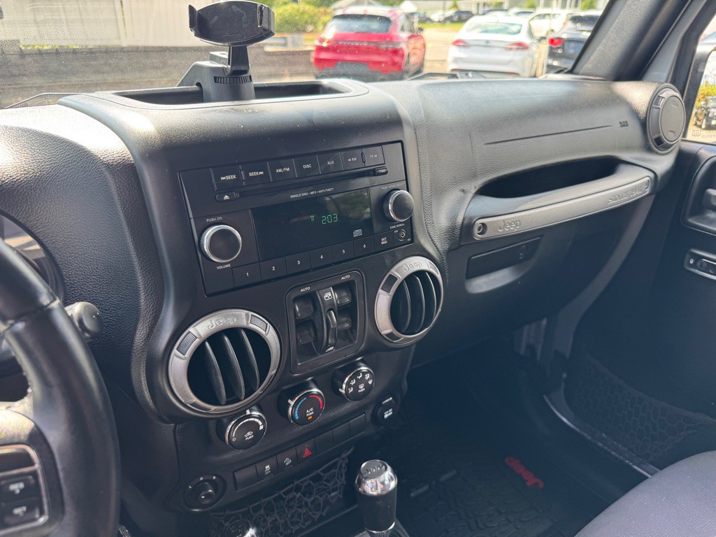 2015 Jeep Wrangler Unlimited Image 20