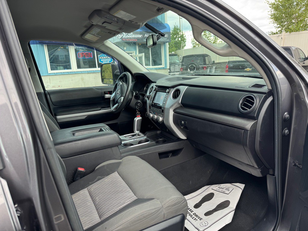 2015 Toyota Tundra Image 8