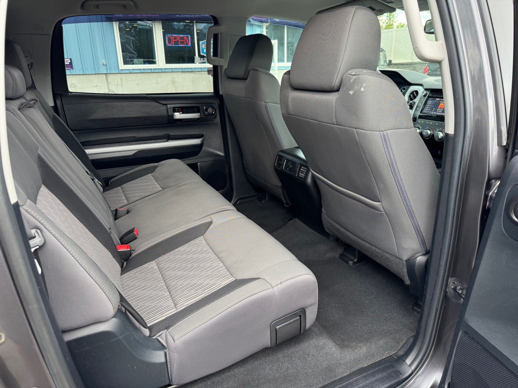 2015 Toyota Tundra Image 11