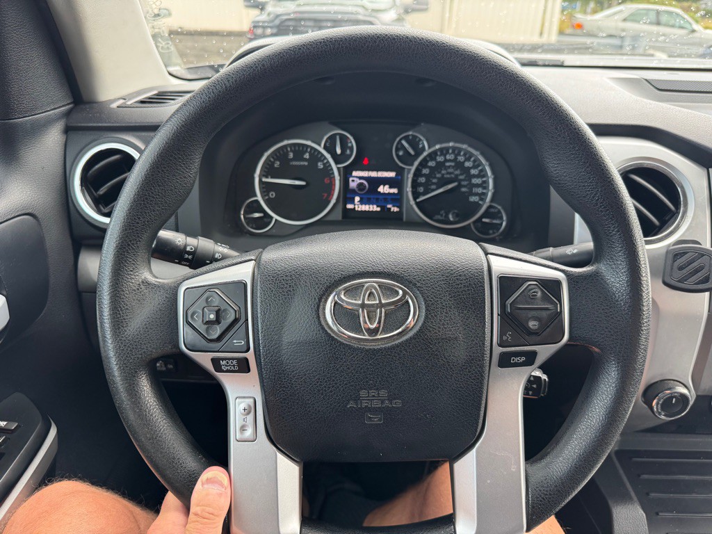 2015 Toyota Tundra Image 20