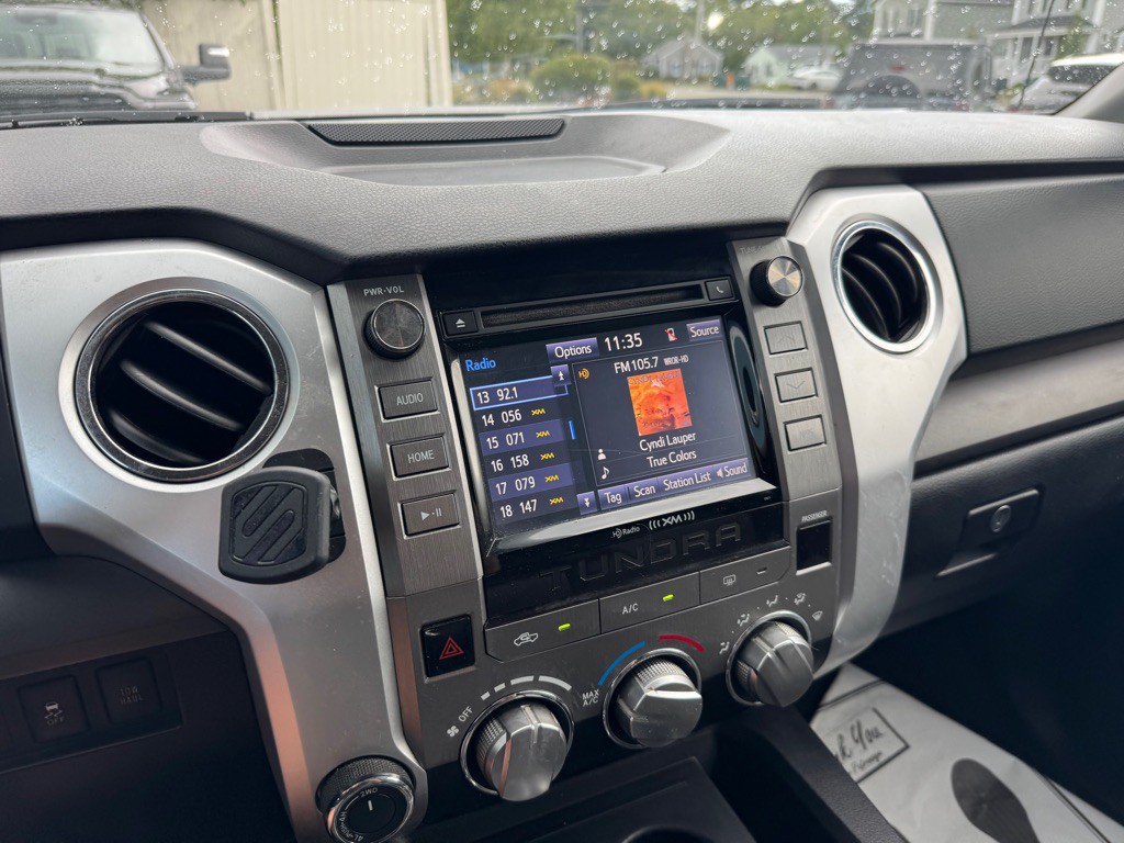 2015 Toyota Tundra Image 23