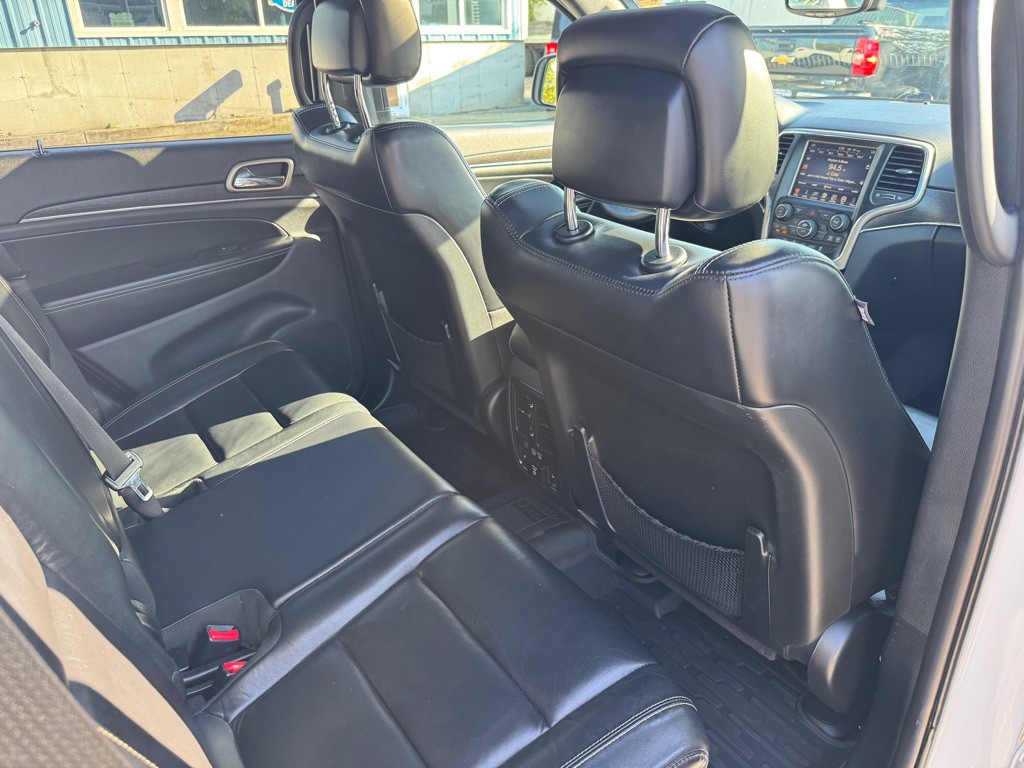 2017 Jeep Grand Cherokee Image 15