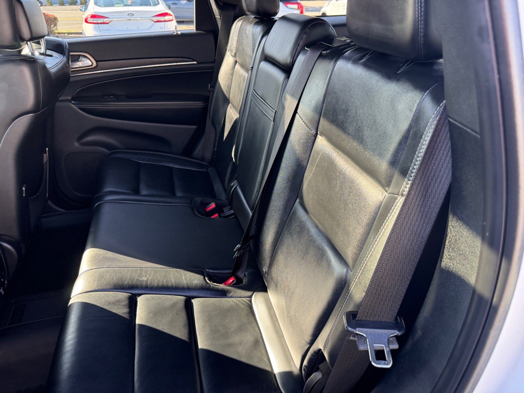 2017 Jeep Grand Cherokee Image 19
